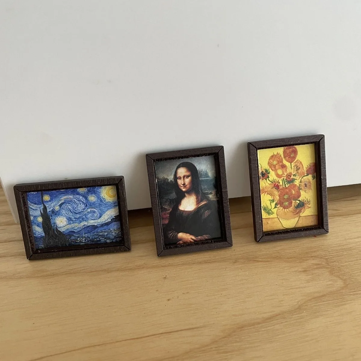 

3pc/set Hot Sale 1:12 Dollhouse Mini World Famous Oil Painting Mural Wall Picture Dollhouse Accessories Decor Miniaturas Photos