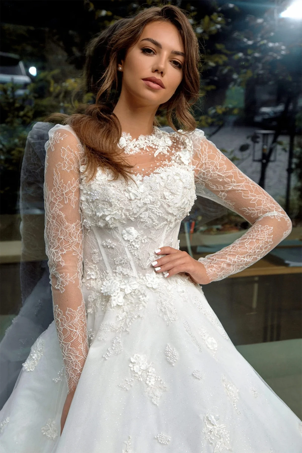 Elegant A Line Wedding Dresses Beads Appliques Lace Bridal Gowns Custom Made O-Neck Button Back Long Sleeves Sweep Train Robes