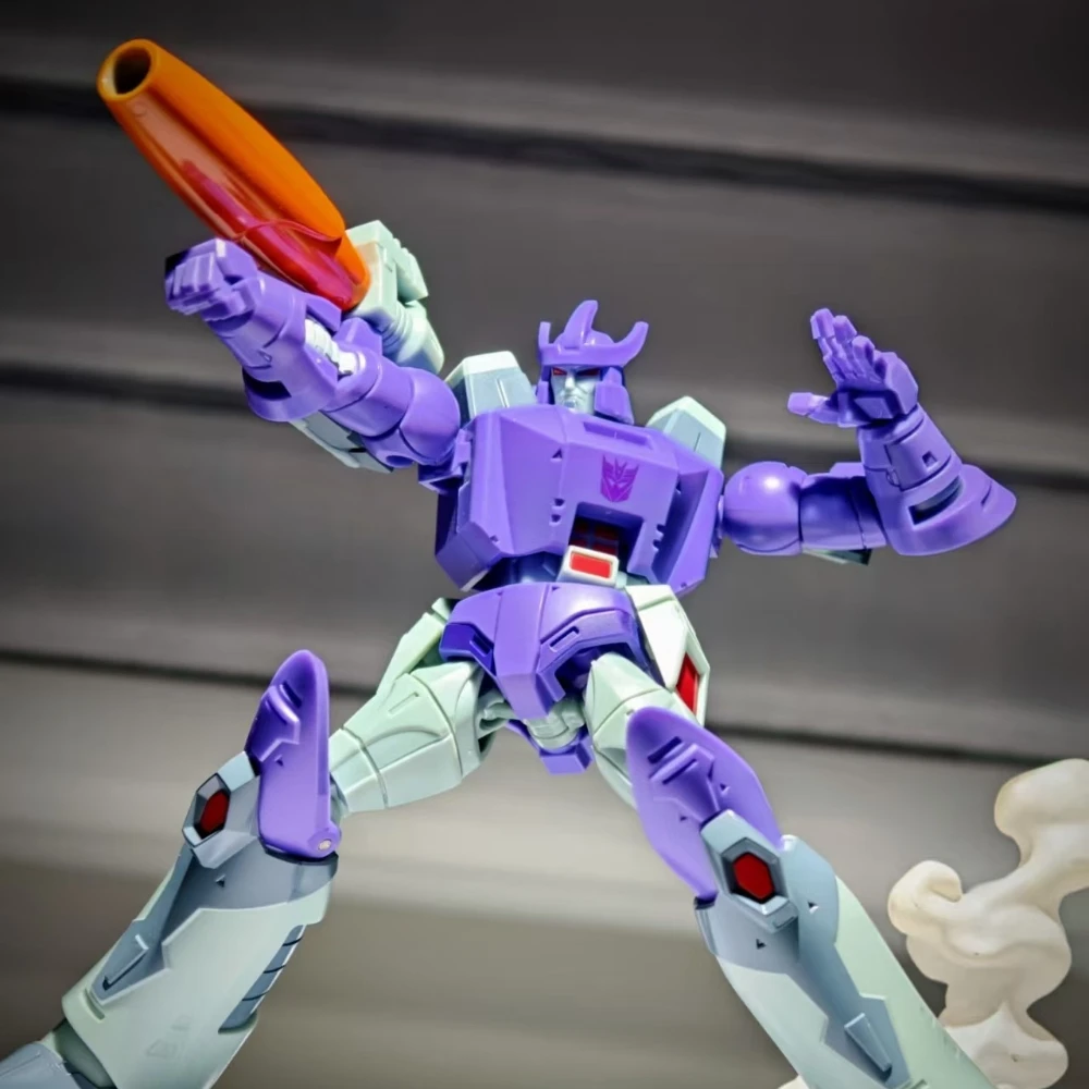 Caja ciega G1 Classic Transformers, figura de acción altamente móvil Galvatron, versión clara, Megatron, juguete coleccionable, regalo de Navidad