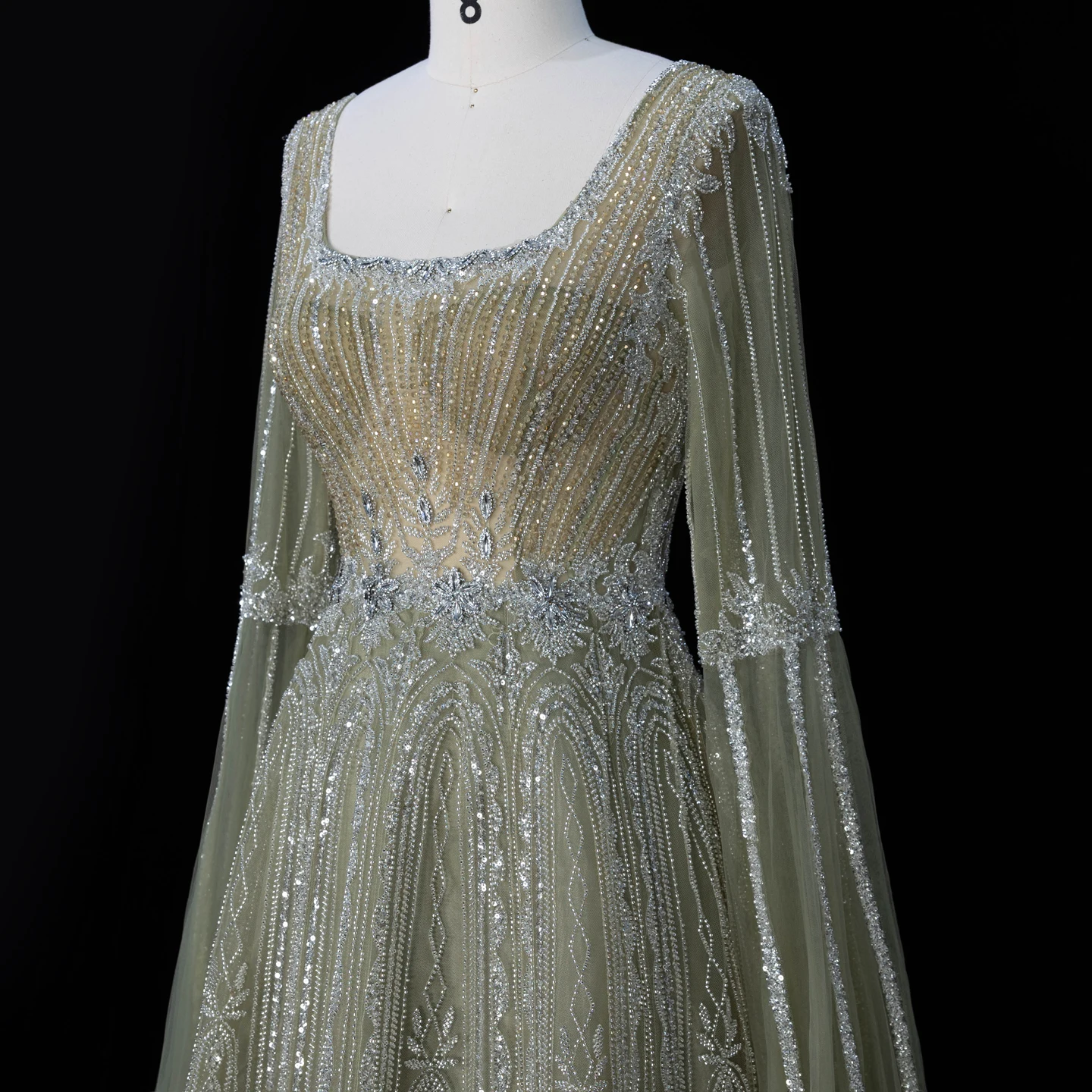 Sharon Said Luxuriöses Braunes Abendkleid mit Quadratischem Ausschnitt, Langen Glockenärmeln, Schwer Perlenbestickt, Dubai Formelle Partykleider SS065 Maßanfertigung – Detail 23