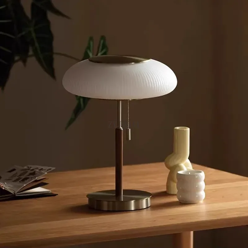 * Candeeiro de mesa vintage escandinavo luz de mesa de vidro branco para quarto