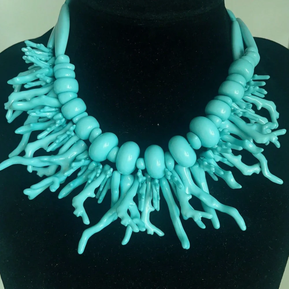 Bold Red Faux Coral Choker Necklace for Women Statement Bohemian Collar Necklace Chunky Beach Party Jewelry Wife Gift 2026 New view 4