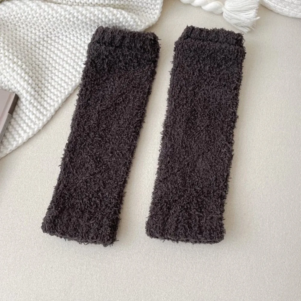 

Women Autumn Winter Leg Warmers Thicken Long Leg Sleeves Soft Coral Fleece Knee Protector Socks