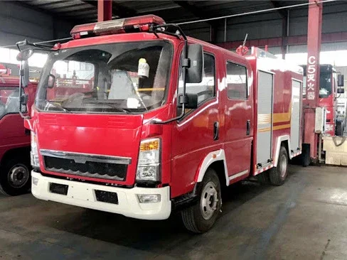 Camion de pompiers Sinotruck 4x2, flambant neuf, 7000 litres, Howo