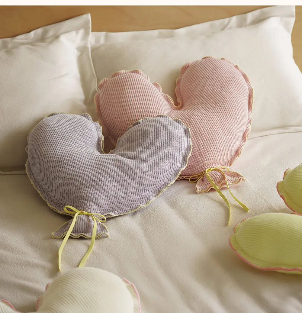 Heart Shaped Pillow with Cute Balloon and Bow Ribbon, Soft Decorative Pillow, Bedroom Sofa, Home Decoration Gift