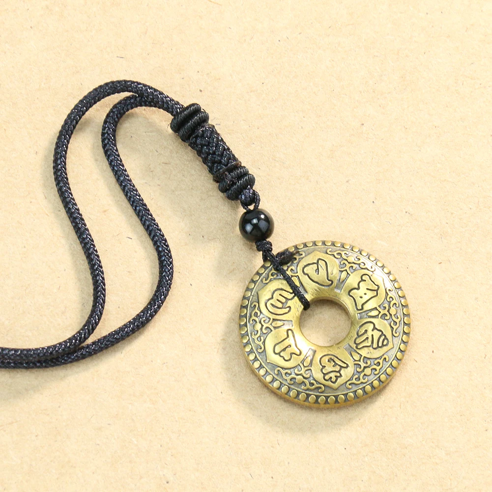 Chinoiserie Brass Six-character Mantra Heart Sutra Round Safe Buckle Car Key Chain Bag Pendant Creative Jewelry Accessories
