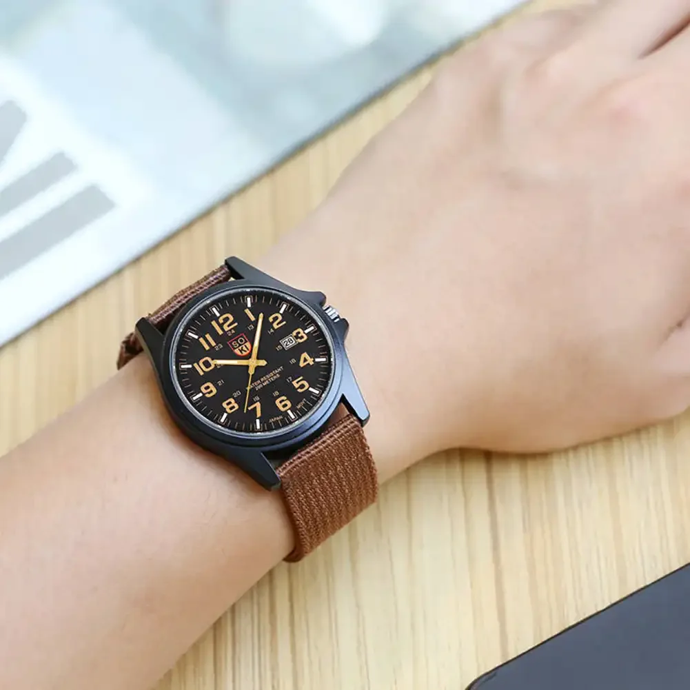 Men's Simple Round Glass Dial Quartz Watch