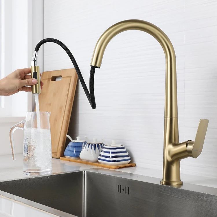 Grifo de fregadero de cocina extraíble de oro moderno con rociador