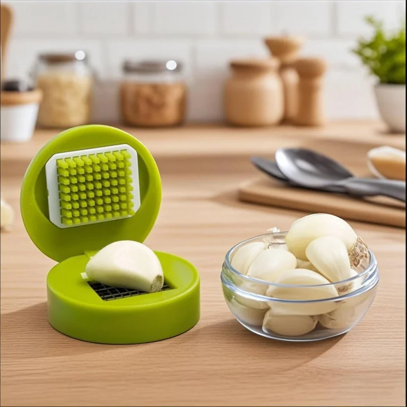 Garlic Mincer for Kitchen Easy to Use Mini Garlic Press Chopper with Garlic Guard, Kitchen Tool for Food Preparation and Cooking view 5