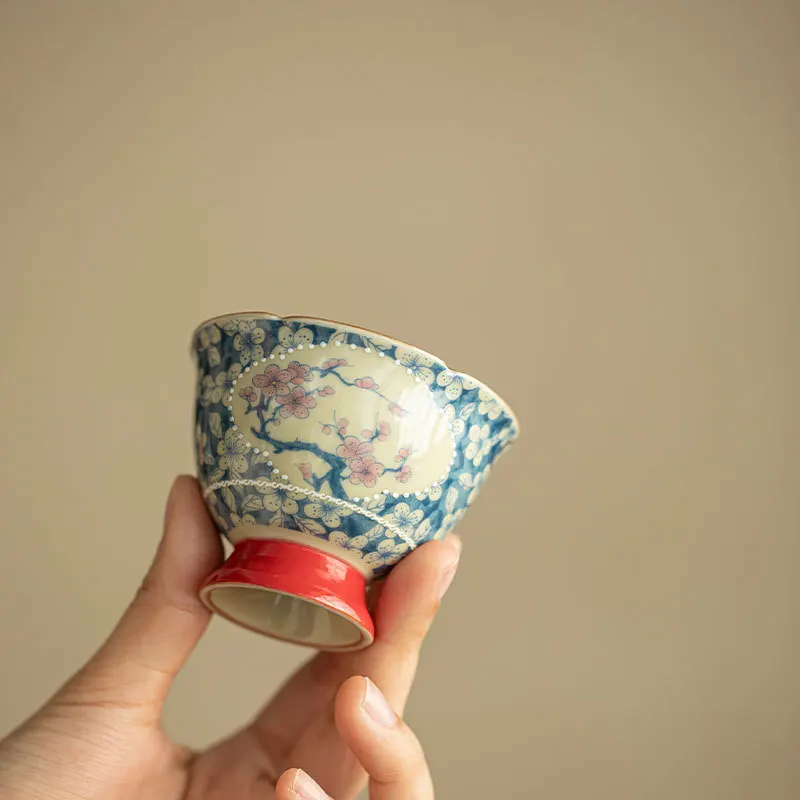 Jingdezhen Blue White Ceramic Master Cup Window Plum Rim Palace Red Kung Fu Tea Tasting Cup Household Tea Drinkware