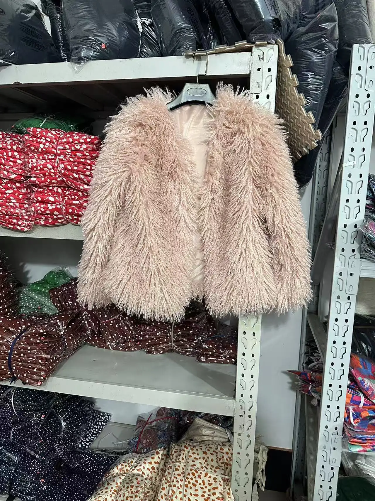 Tide Fashion Outerwear European Style V-neck Loose Coat All Match Casual Faux Fur Jacket Women New Autumn Winter 2025