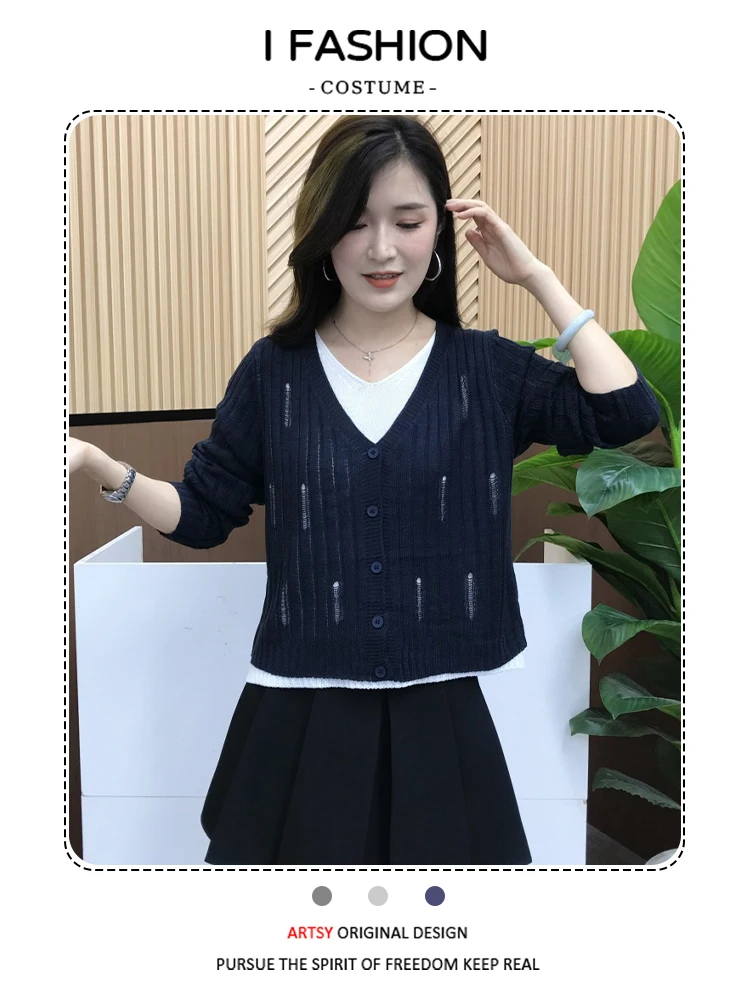 Elegancki sweter damski przeciwstarzeniowy, idealny na dojazdy do pracy, swobodny, dzianinowy, prosty, uniwersalny, średnio cienki, z dekoltem w serek, długi rękaw.