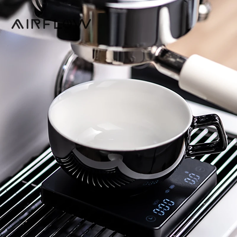 AIRFLOW Ceramic Coffee Cup Professional Embossed Latte Cup 240ml With Handle Milk Tea Cup Latte Espresso Vintage Coffee Mug