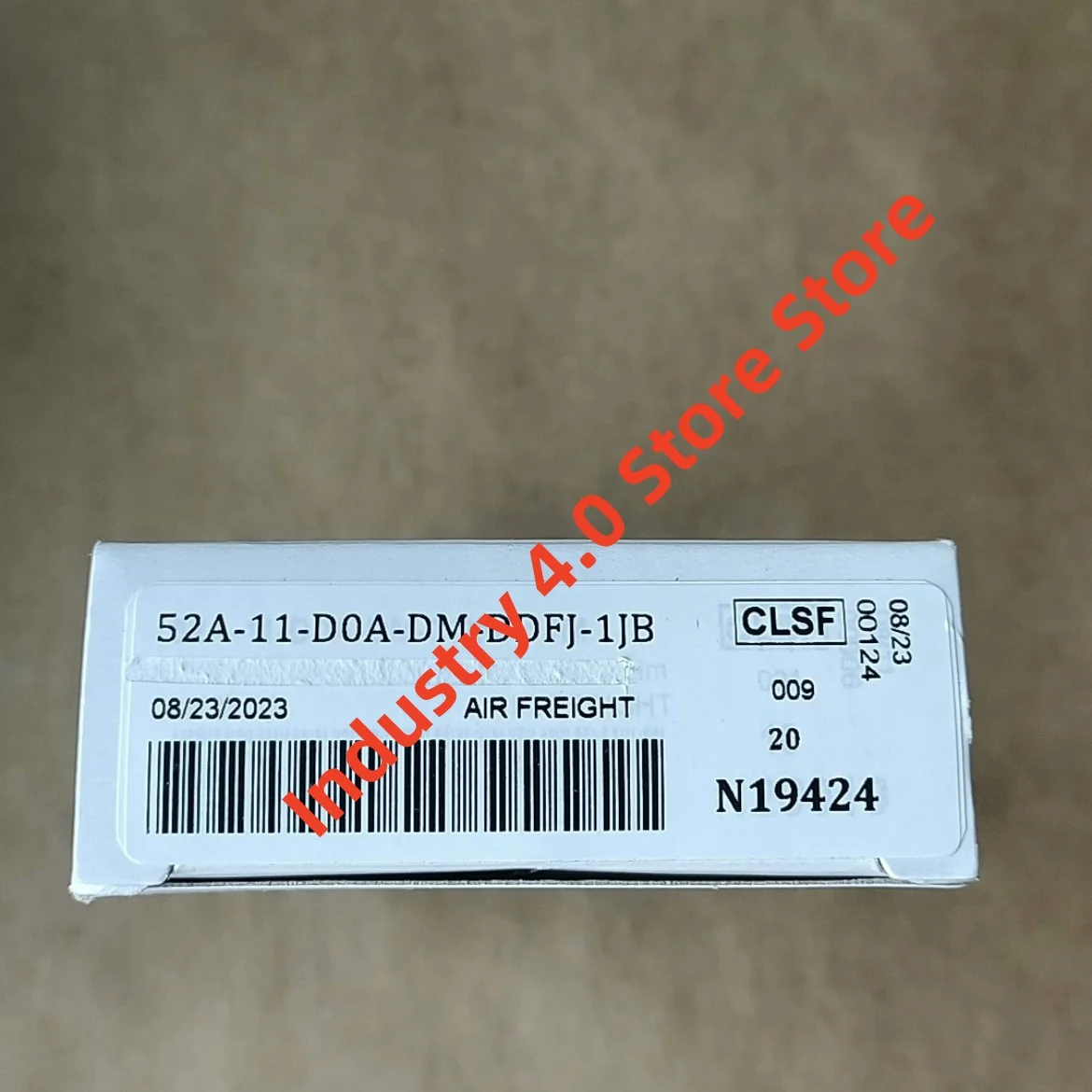 

Brand new solenoid valve 52A-11-D0A-DM-DDFJ-1JB 52A-11-D0B-DM-DDAA-1BA