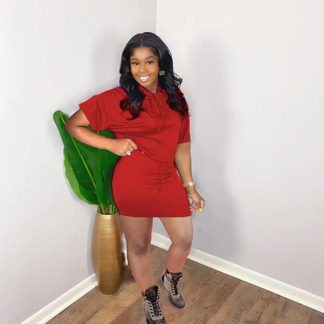 سويت شيرت نسائي بقلنسوة مطبوع عليه حروف، تنورة طويلة، طقم فايون رياضي، قطعة تي شيرت لموسم الربيع للبالغين، لون نقي