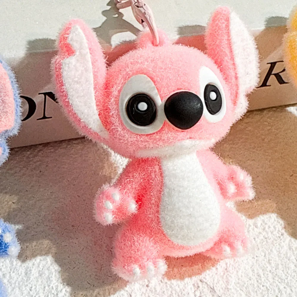 Simpatici giocattoli Lilo & Stitch Keychian Anime Figura Stitch Portachiavi con ciondolo Portachiavi per auto da donna Ragazza Regalo di compleanno per bambini Giocattoli