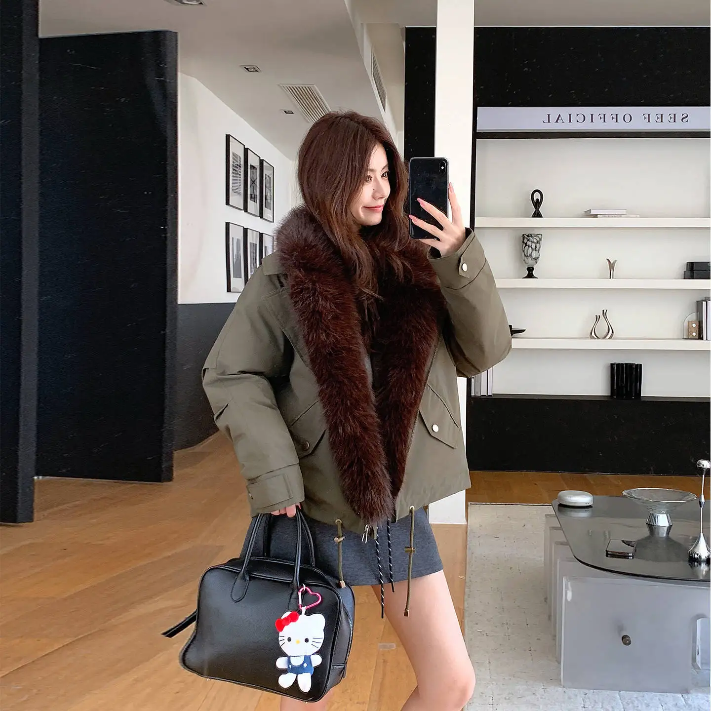 New Windproof Short Women's Winter Parkas Korean Style Faux-Fox Fur Hooded Puffer Jacket Down Cotton Padded Coat Outwear Female