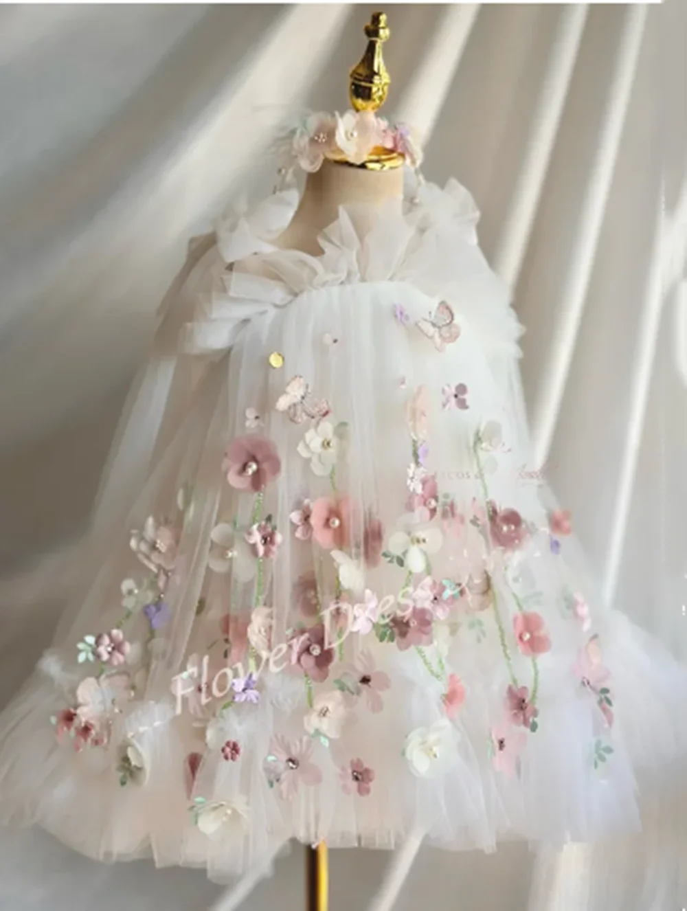 

Flower Girl Dress Lovely Appliques A-Line Tulle Spaghetti Straps Dresses For Wedding Birthday Party Baby Cute Customized Gowns