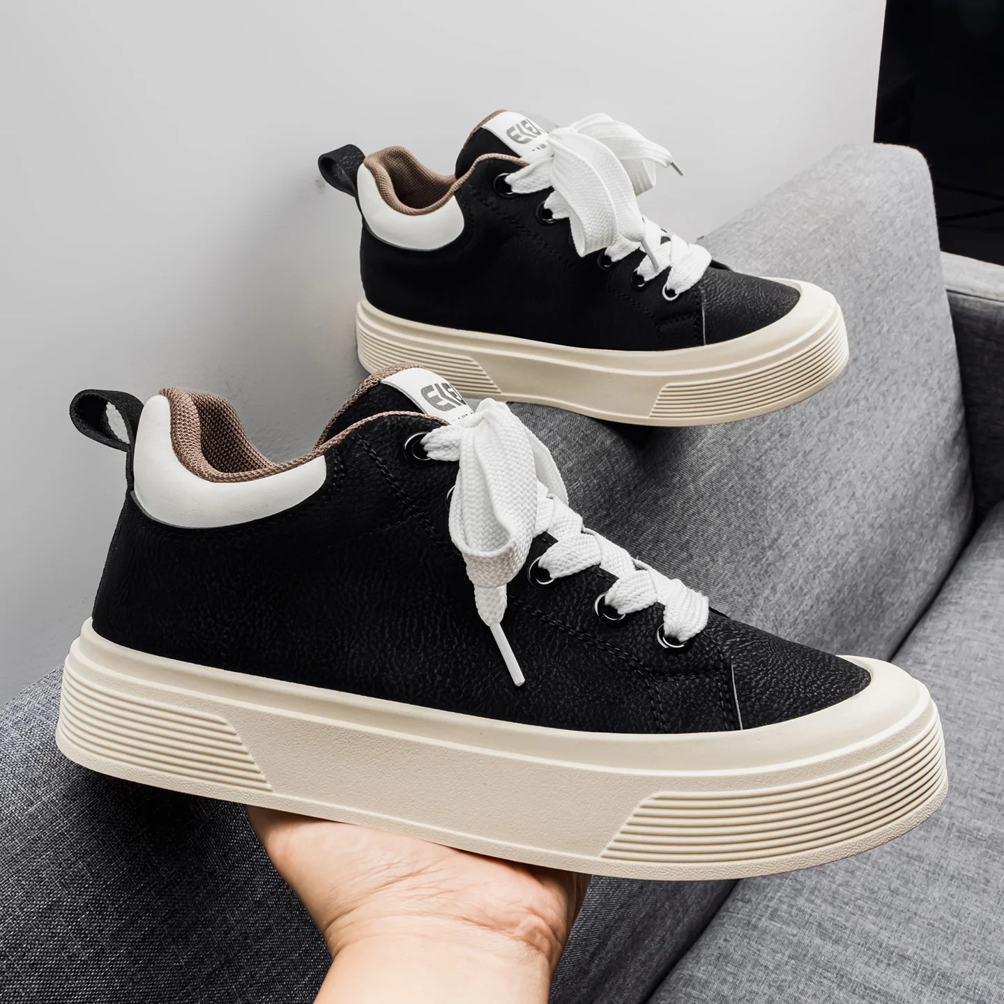

Casual Fashion Board Shoes Trendy Men's Shoes New Season Low Top Thick Sole Versatile Outdoor Fashion Comfortable Sports Sneaker