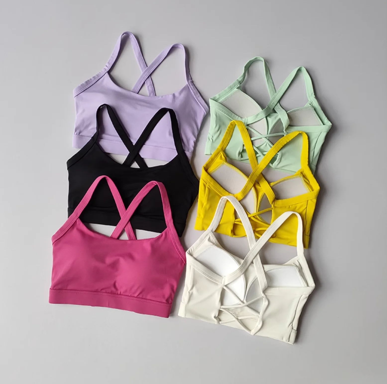 Stoßfester, hochintensiver Fitness-BH mit integrierten Cups, geeignet für Laufen, Yoga, mit atmungsaktivem Rückendesign für Damen. – Detail 16