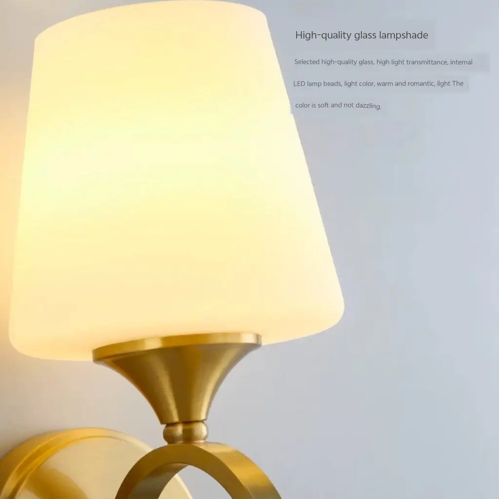 全銅製のアンティーク調ウォールランプ、ベストセラーのベッドサイドランプ、ミッドセンチュリーのフレンチスタイルで目に優しいランプ