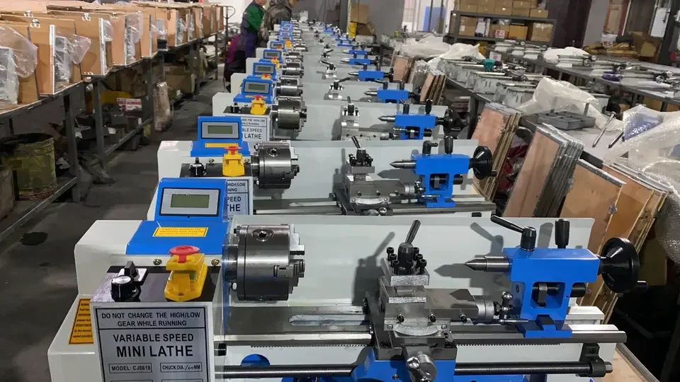 مخرطة يدوية عالية الدقة الأكثر مبيعًا في مصنعنا، مخرطة صغيرة عالية الدقة تتمتع بمقاومة ممتازة للتآكل #6