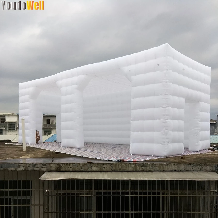 Witte 10M X 4M X 3.6M Opblaasbare Luchtkubustent Voor Buitenhoning Gehuisvest Afgewerkt Vier Deuren Tentoonstellingsshowroom Voor Feestevenementen