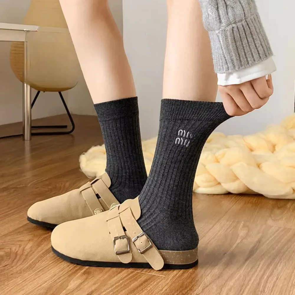 Casual Keep Warm Mid-Tube Socks Cotton Knitted Snow Boot Socks Solid Color Middle Tube Women Socks Christmas Gifts