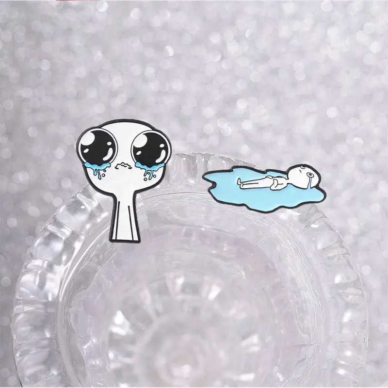Weinende Große Augen Emaille-Abzeichen Lustiger Meme-Mann Trauriger Gesichtsausdruck Pin Liegt in einer Pfütze Strichmännchen Metallbrosche Anstecknadel Accessoire Geschenk – Detail 5