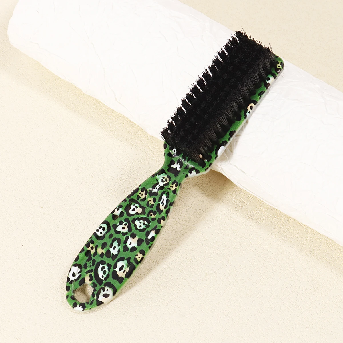 

Multi functional beard styling brush with green leopard print design, used for beard and hair styling,Special for real hair wigs