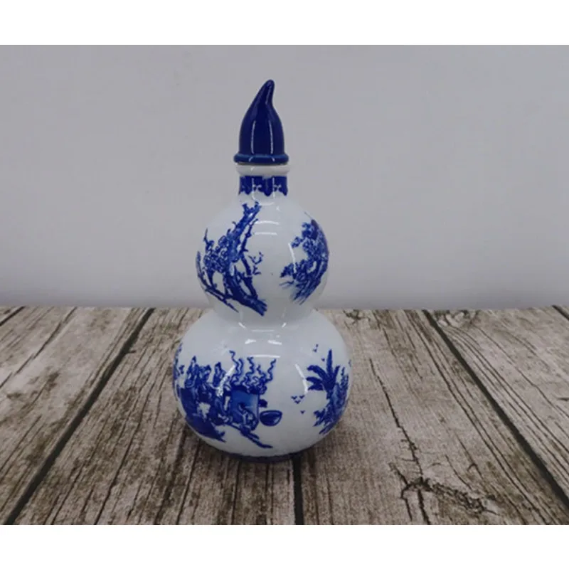 Empty Kettle To Wine Magic Tricks Blue White Porcelain Pot Endless Liquid Production Stage Magic Prop Magician Professional Fun