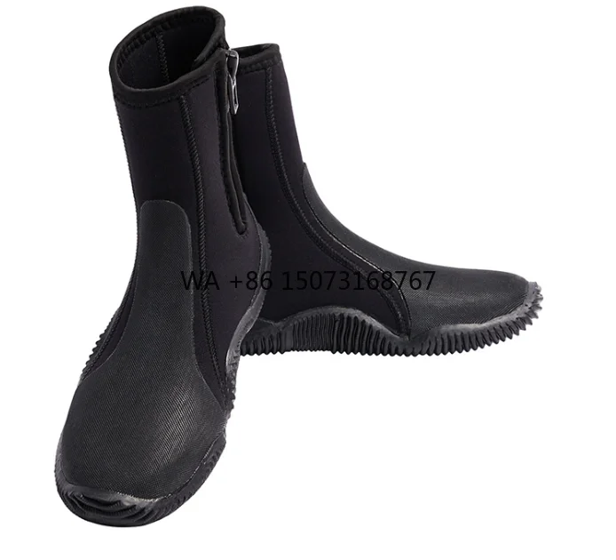 

Ботинки для подводного плавания толщиной 3 мм.