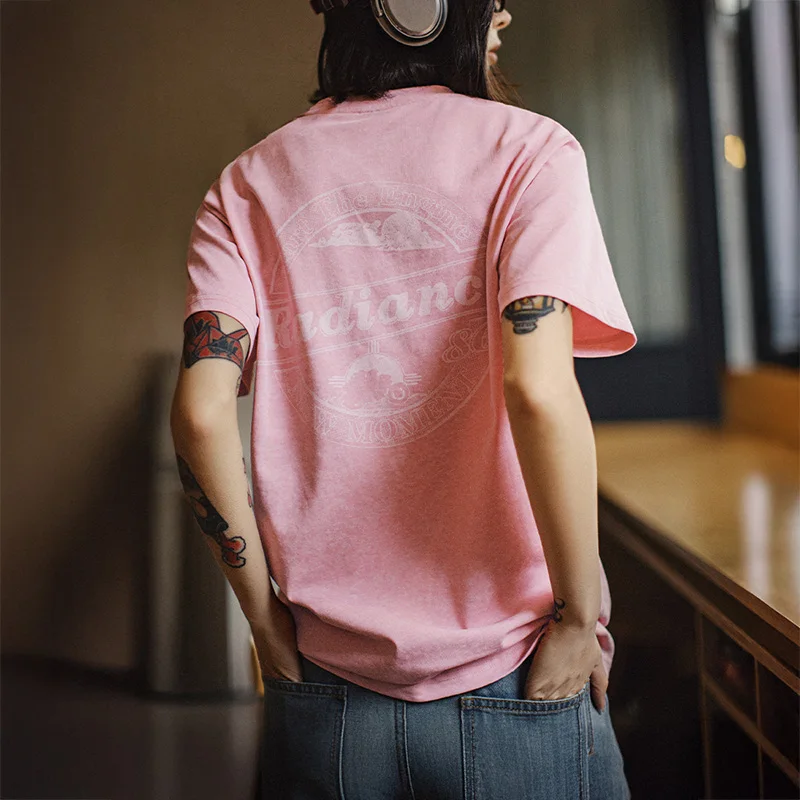 マデン レディース ピンク ヴィンテージ グラフィックTシャツ ルーズフィット 半袖Tシャツ ロード＆バッジプリント カジュアル クルーネックTシャツ 夏用トップス