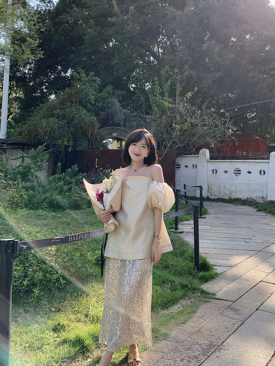 

Блестящая серебряная юбка Tina's, 000 штук, женская юбка, сверкающая, модная, весенняя коллекция 2023 года