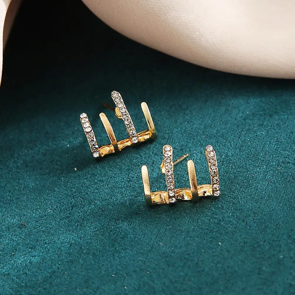 1 Pair Stud Earrings 4 Claws Rhinestones Jewelry Sparkling Korean Style Ear Studs for Wedding Banquet Party