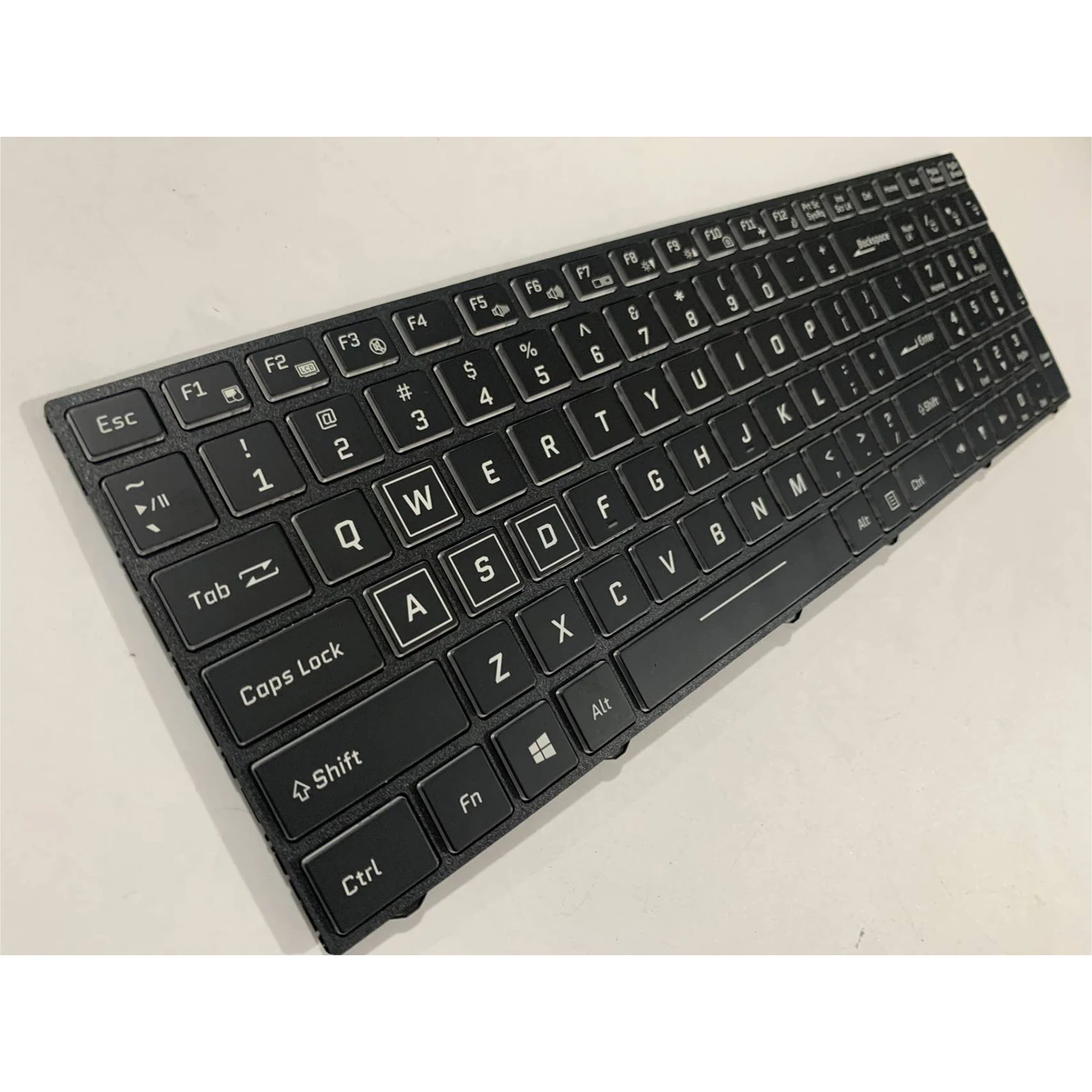 US Layout for Gigabyte Sabre 15 15-K 15-G 15-W 15-W8 15-K8 G8 Sabre 17 GTX 1060 W8 K8 G8 Laptop Keyboard