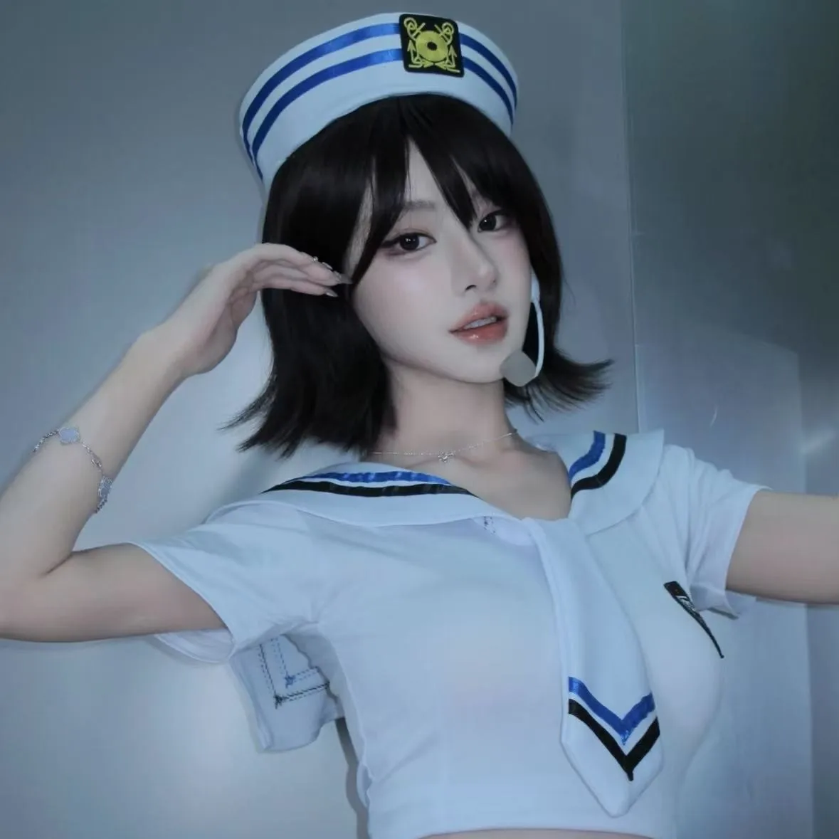 หมวกกะลาสีสีน้ำเงิน/ขาว ฮงหลวน หมวกกัปตันลายทางสำหรับผู้หญิง อุปกรณ์เสริมงานคอสเพลย์ หมวกปาร์ตี้สำหรับผู้ชาย