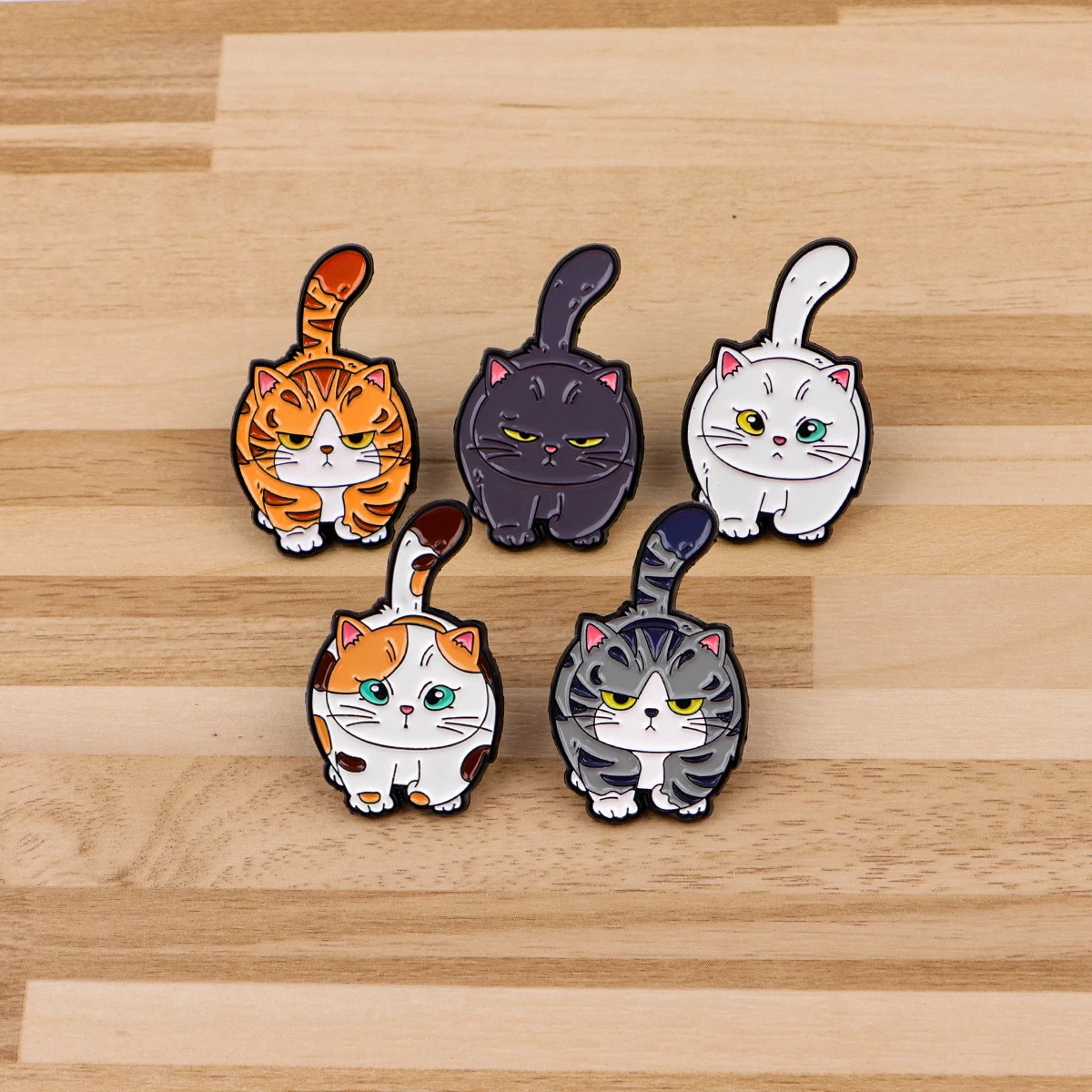 Alien Cat Enamel Pins Cute Grape Cat Brooch Badge on Backpack Lapel Pin Costume Accessories Fashion Jewelry Friend Gifts