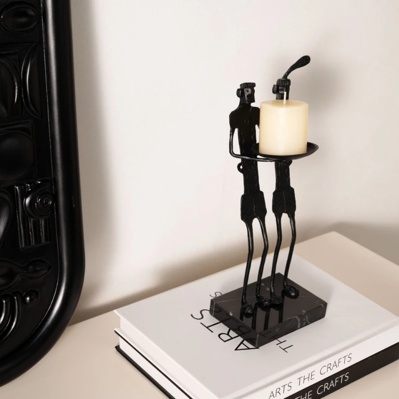 

Creative Black Metal Candlestick Ornaments Simple Double-person Desktop Decoration Art Piece for The Study in The Model Room