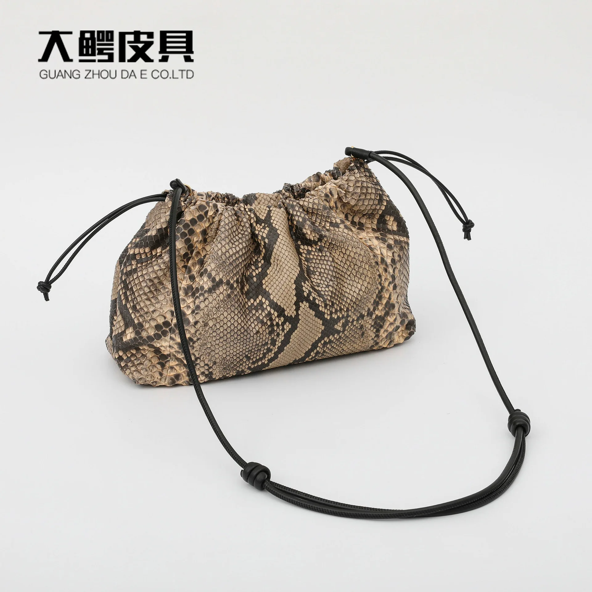 

2025 New Python Leather Fashion Lady Bag Large Capacity Women's Shoulder Crossbody Bag Genuine Leather Underarm Bag 45