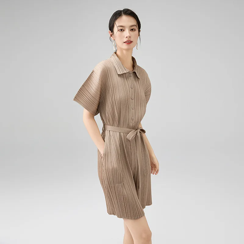 2025 Sommer Neutral Einfache Mode POLO Kragen Einreiher Kurzarm Overall Lose und Dünne Faul Stil