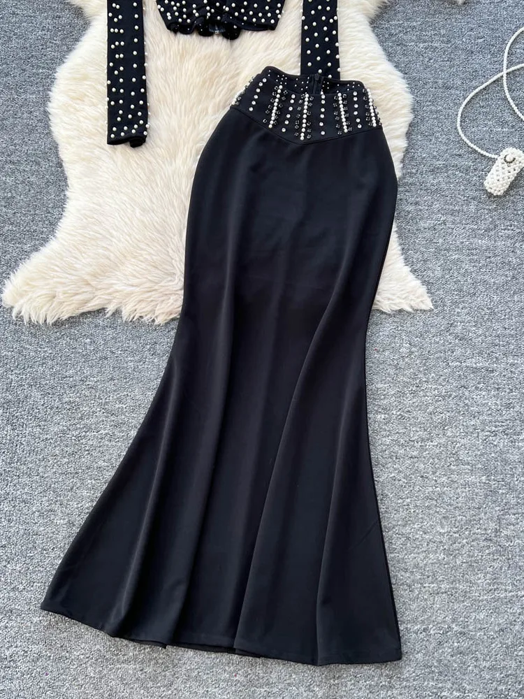 Conjunto E de Cseta de Manga Longa e Saia de Cintura Alta Moda Fena Top Slim Fit com Detalhes em Diamante e Sai...