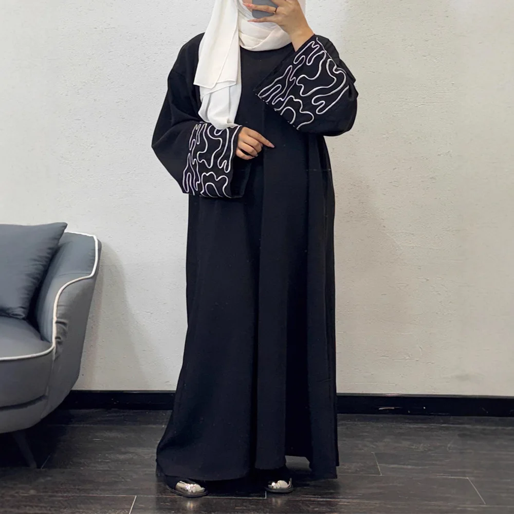 

Stylish Muslim Abaya Gown Arabic Handmade Embroidery Long Dress Dubai Fashion Wear