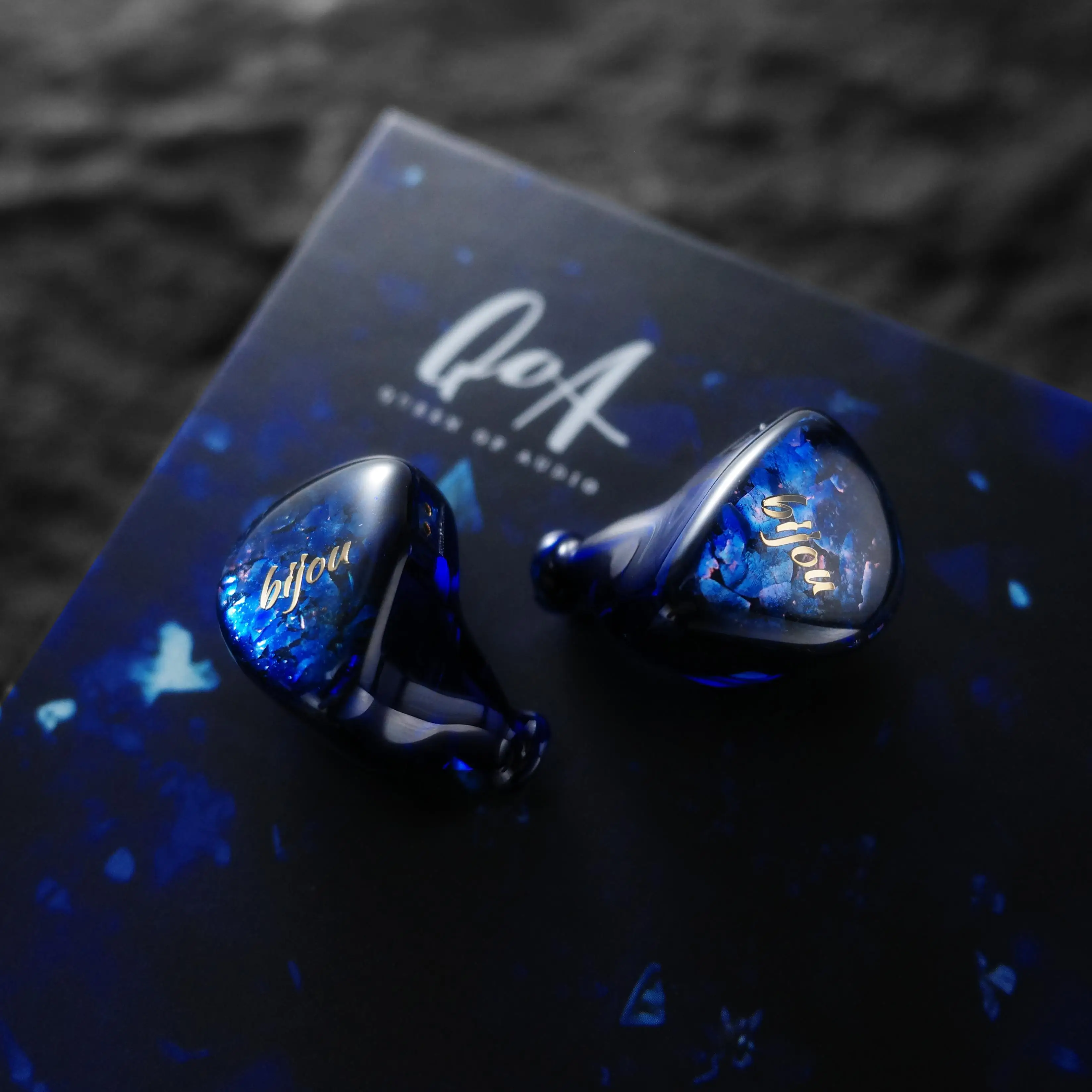 

QoA BIJOU 1DD+1BA+1BCD IEM HIFI In-ear Wired Earphones 0.78mm 2Pin 32ohm Monitor Earbuds Headphones