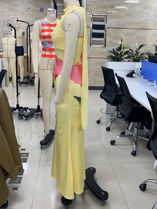 GuliriFei Abito lungo estivo da donna con stampa floreale, senza maniche, con cinturino per spaghetti, abito a coda di pesce sottile