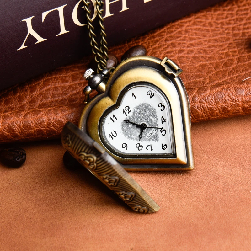 Retro Love Shape Quartz Pocket Watch Men Women Necklace Chain Clock Dropshipping