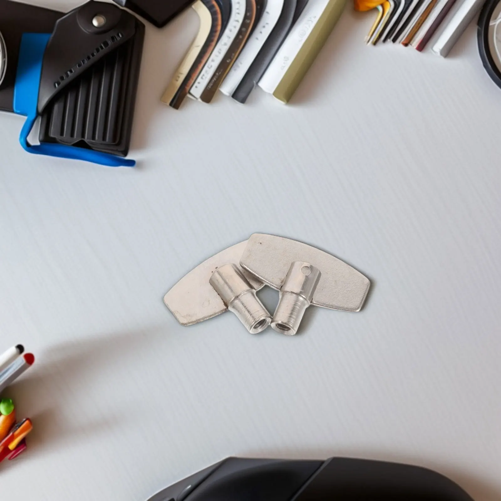 

2pcs Universal Mechanical Winding Alarm tools For Vintage Wooden Metal Clocks Silver Spider Key Watch Key Keys