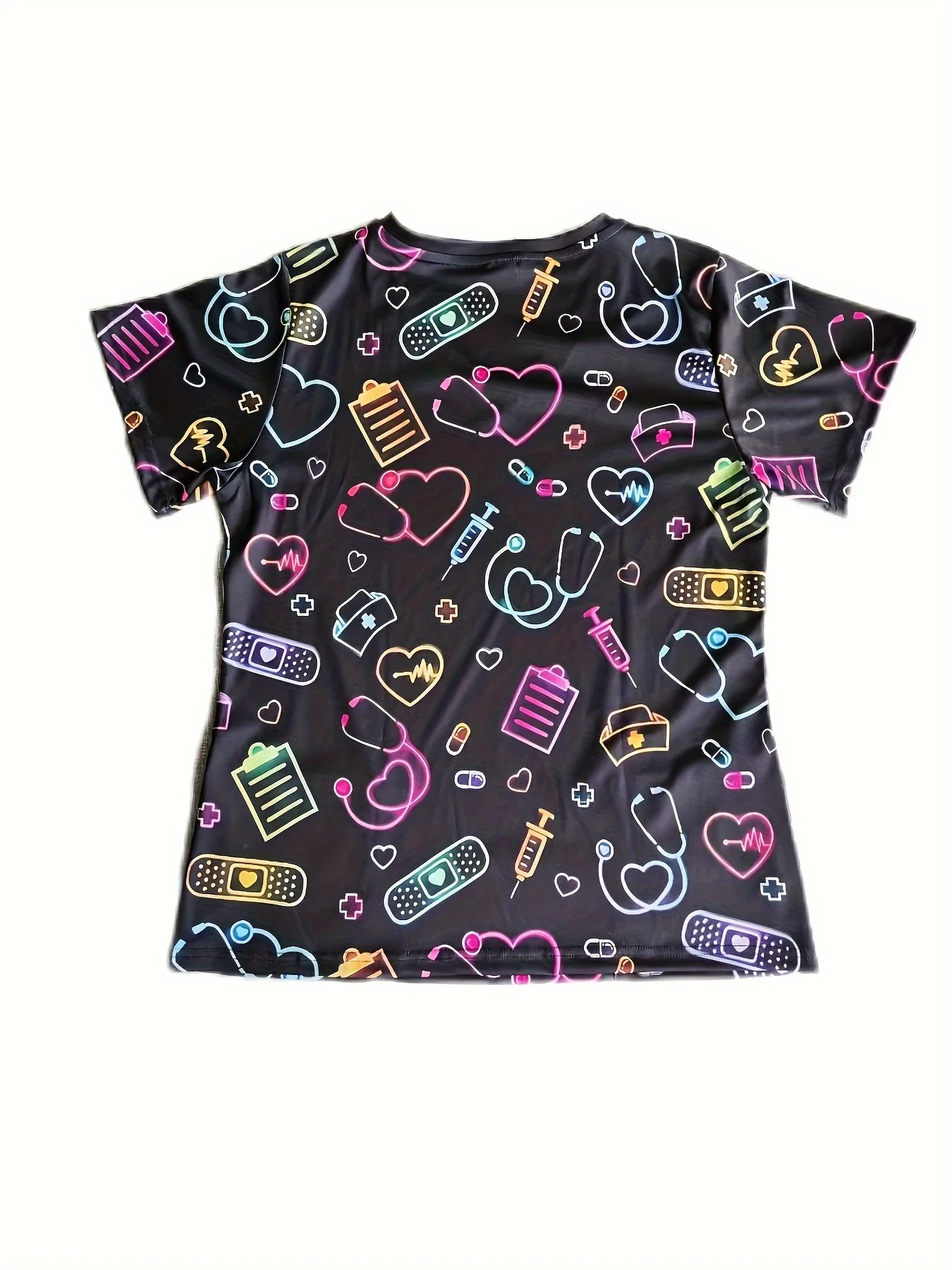 Uniformes quirúrgicos con estampado de corazón para mujer, Tops de enfermería con cuello en V, manga corta, bolsillo de parche, uniformes médicos, uniformes quirúrgicos de enfermería