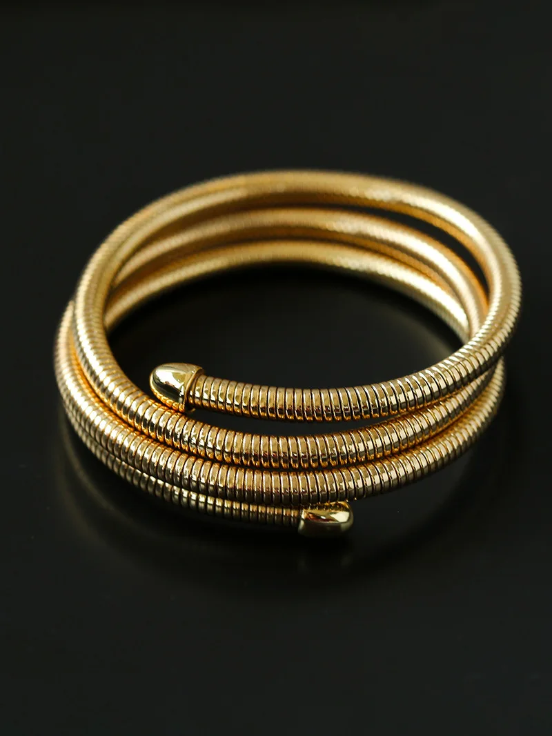 Metal style multi-layer striped bracelet, one size fits all, women's new personalized trend, simple and elastic bracelet