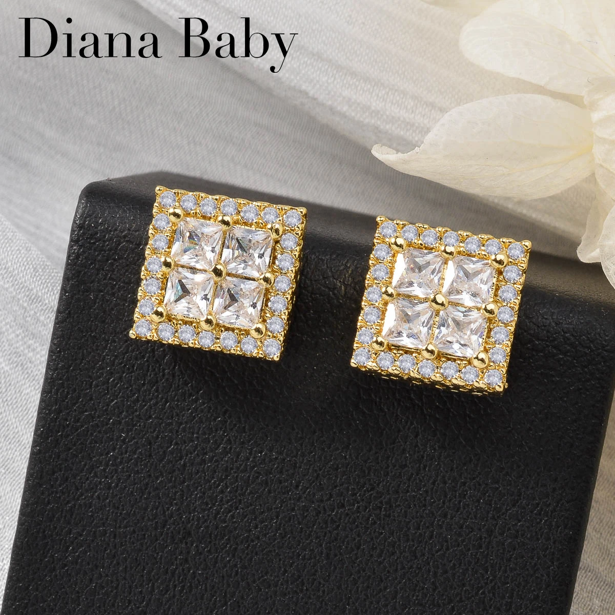 

Diana Baby Elegant Female Jewelry Square Earrings Shiny Ornaments Zircon Earring Light Luxury Engagement Wedding Anniversary